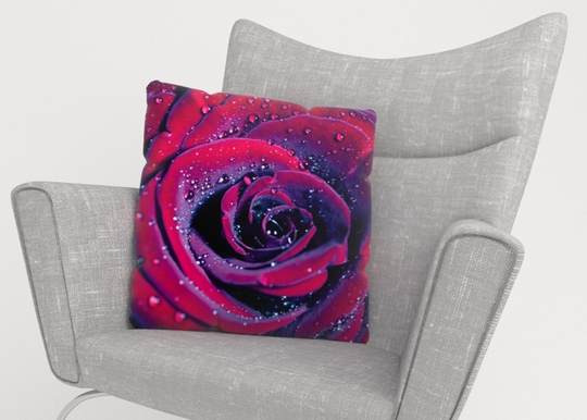 Koristetyynyliina Rose of Love 50x50 cm
